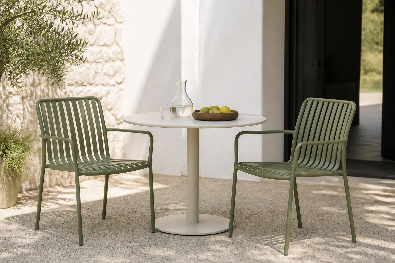 Bistrotafel met stoelen kopen: 7 sets die weinig ruimte innemen