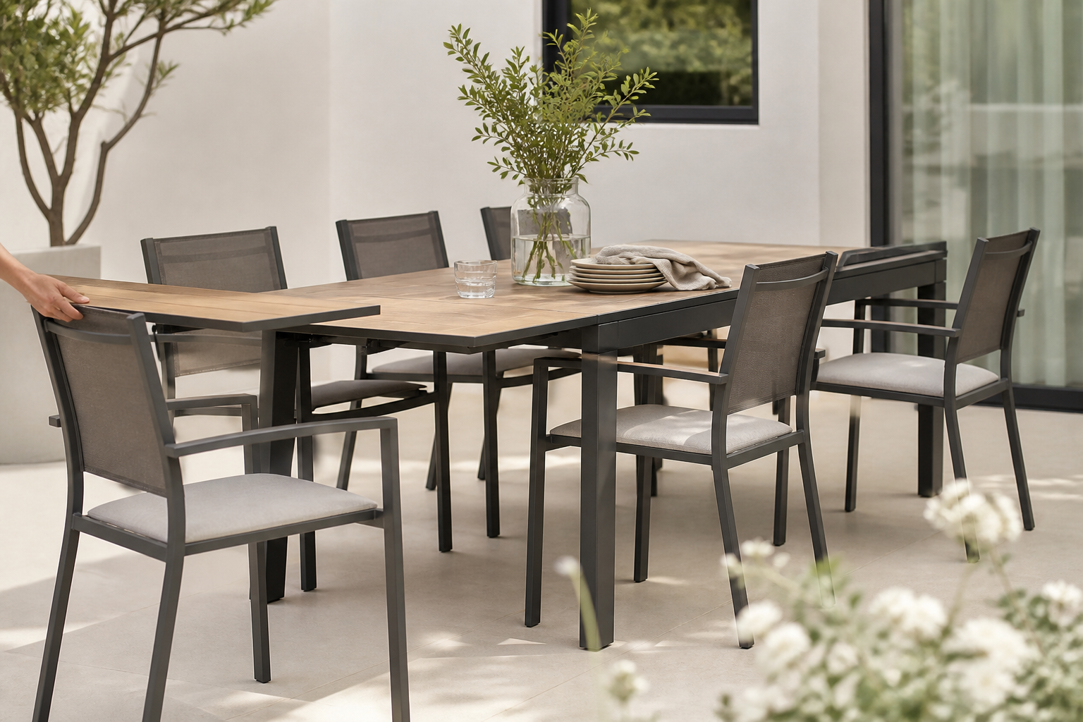 Een tuinset met uitschuifbare tafel kopen: wanneer is de extra investering slim?
